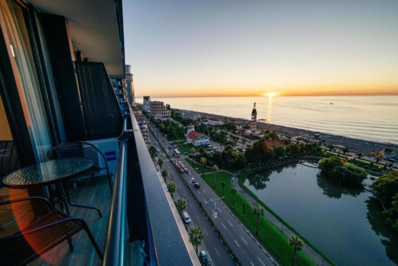 Orbi City Twins Tower Batumi Exteriér fotografie