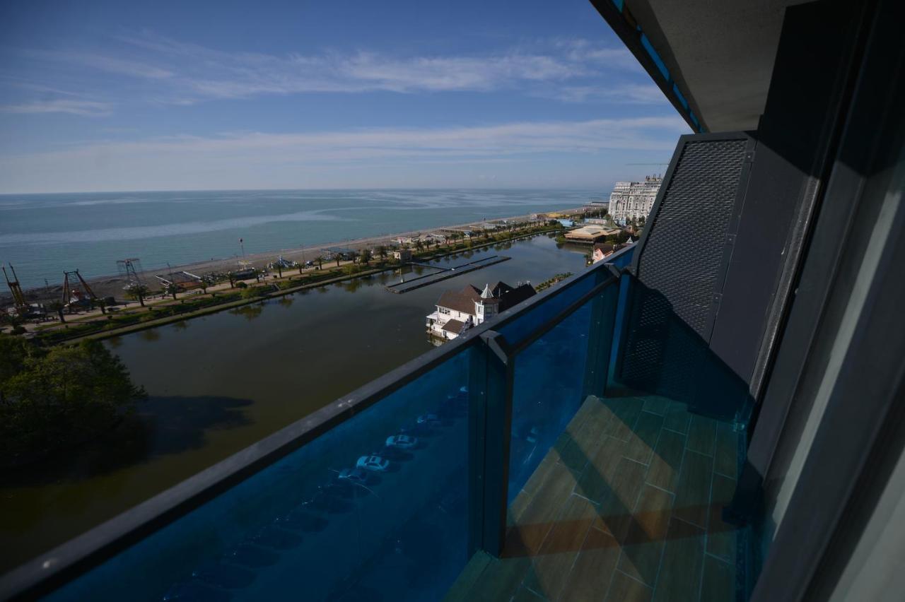 Orbi City Twins Tower Batumi Exteriér fotografie
