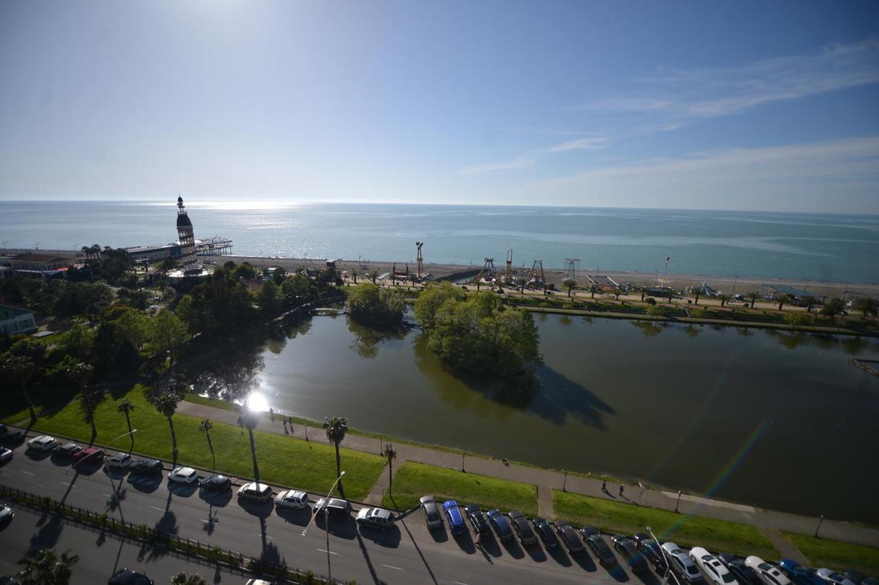 Orbi City Twins Tower Batumi Exteriér fotografie